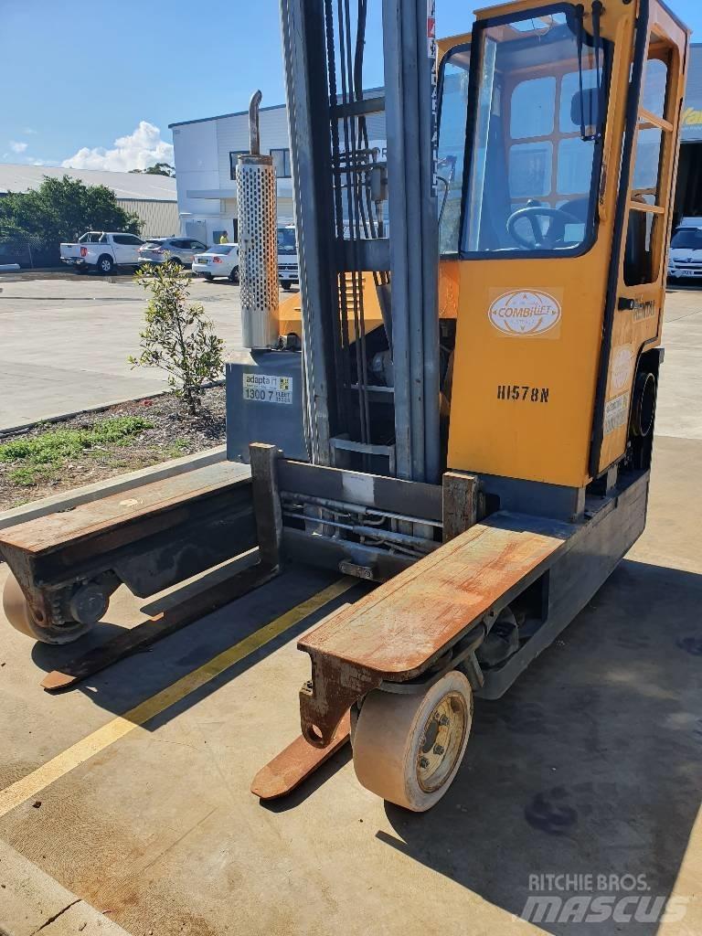 Combilift C3000 Seitenstapler