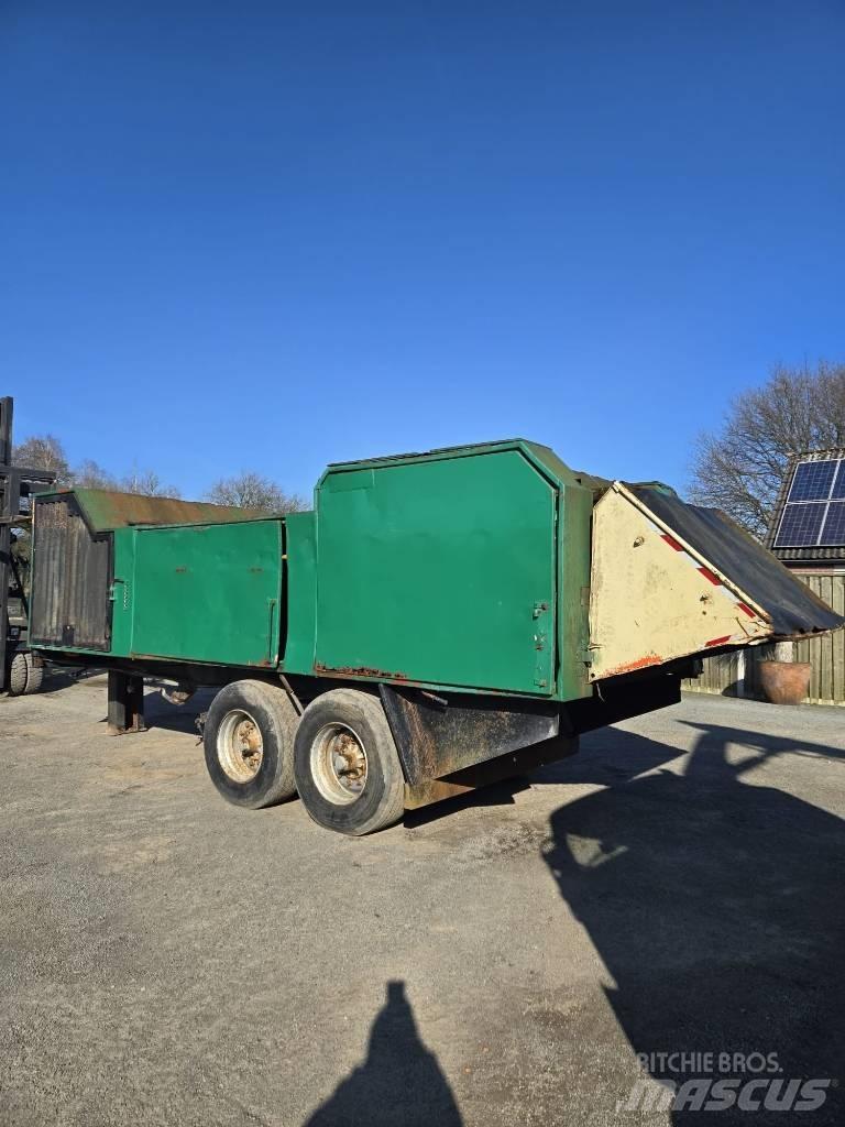 Doppstadt AK 330 Schredder