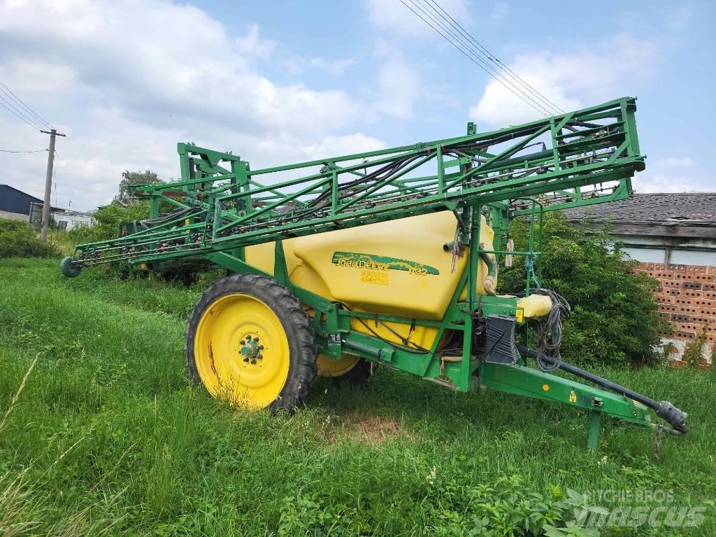 John Deere 732 Anhängespritzen