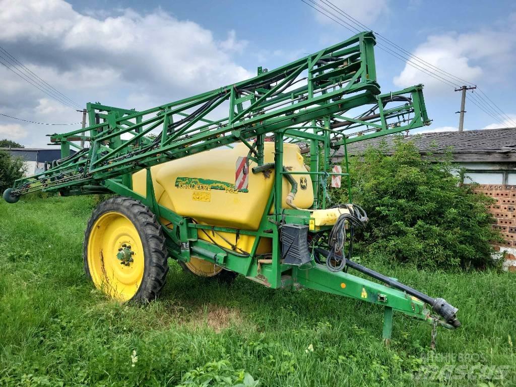 John Deere 732 Anhängespritzen