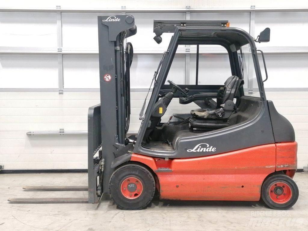 Linde E25-03 Elektrostapler