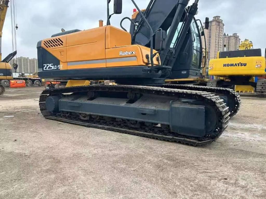Hyundai 225LC-9T Raupenbagger