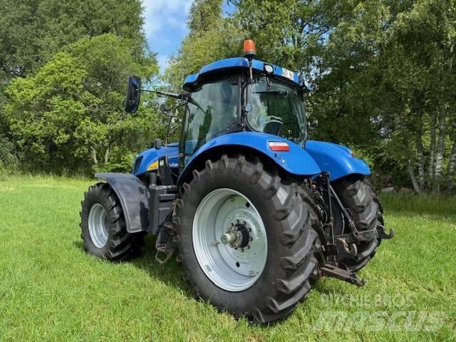 New Holland T 7030 Traktoren