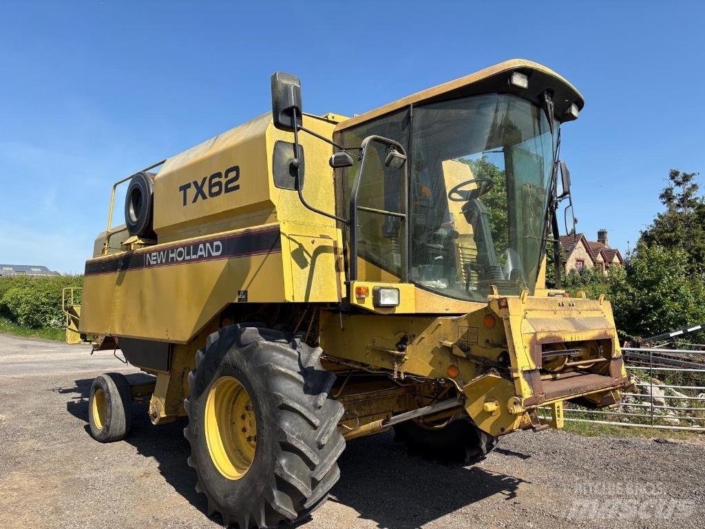 New Holland TX 62 Mähdrescher