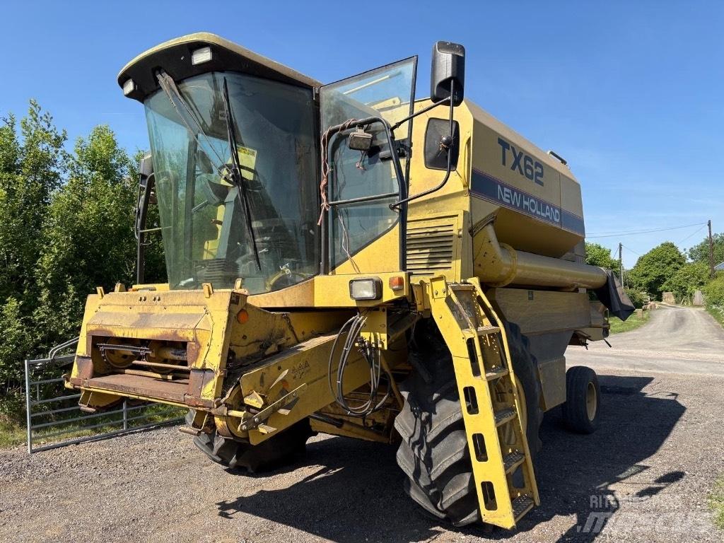 New Holland TX 62 Mähdrescher