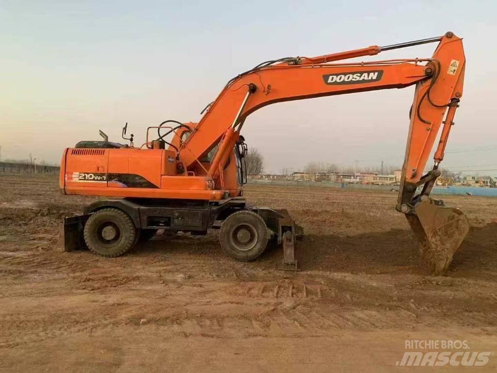 Doosan DH 210 W Mobilbagger
