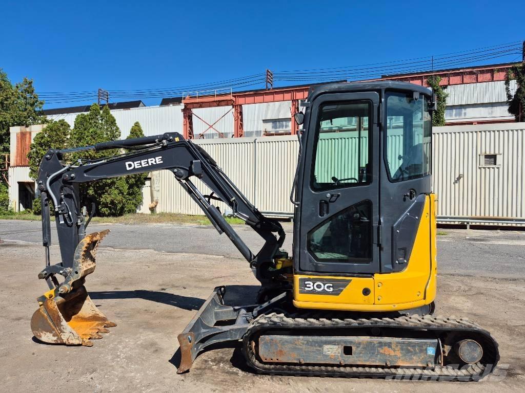 John Deere 30G Minibagger < 7t
