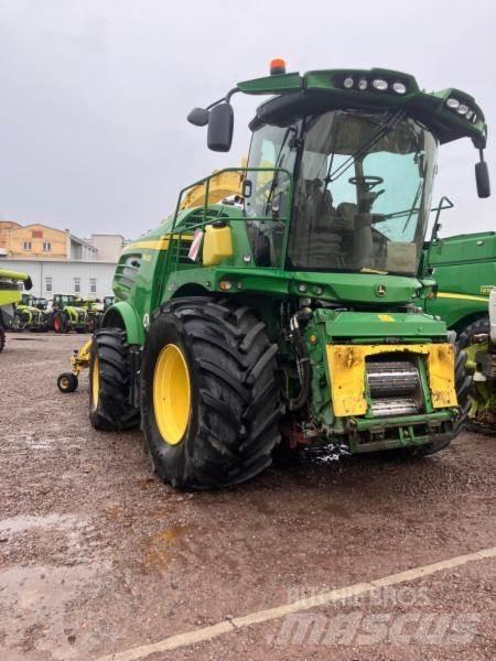 John Deere 8400 Selbstfahrende Häcksler