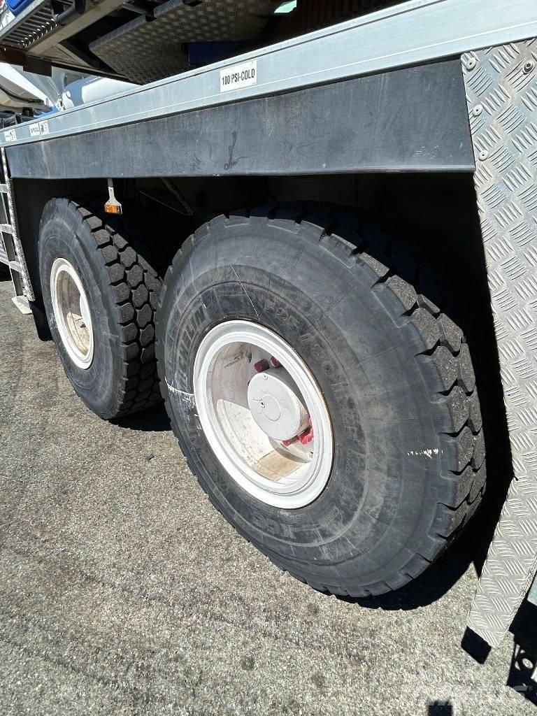 Tadano ATF 220 G-5 All-Terrain-Krane
