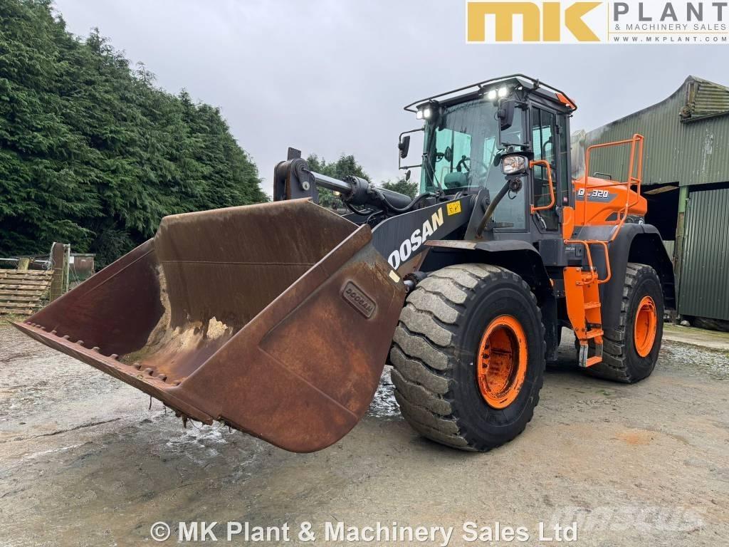 Doosan DL 320-7 Radlader