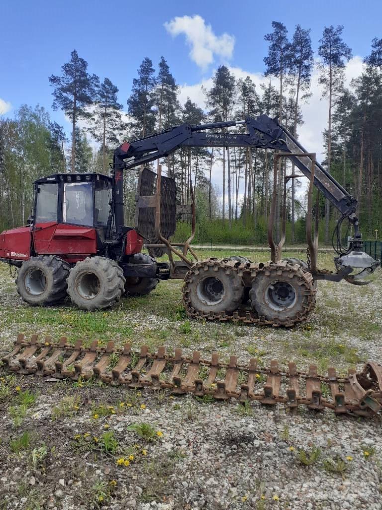 Valmet 820 Forwarder