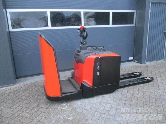 Toyota LPE 250 Gabelstapler mit Fahrerstand