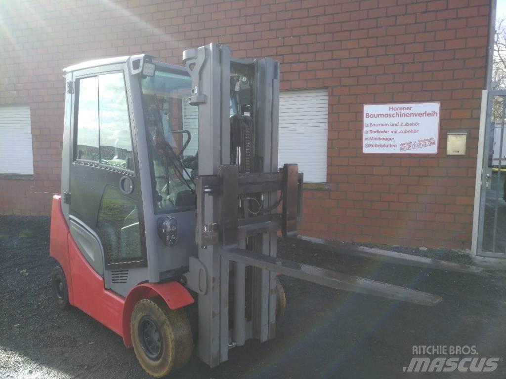 Jungheinrich TFG 320 Gasstapler