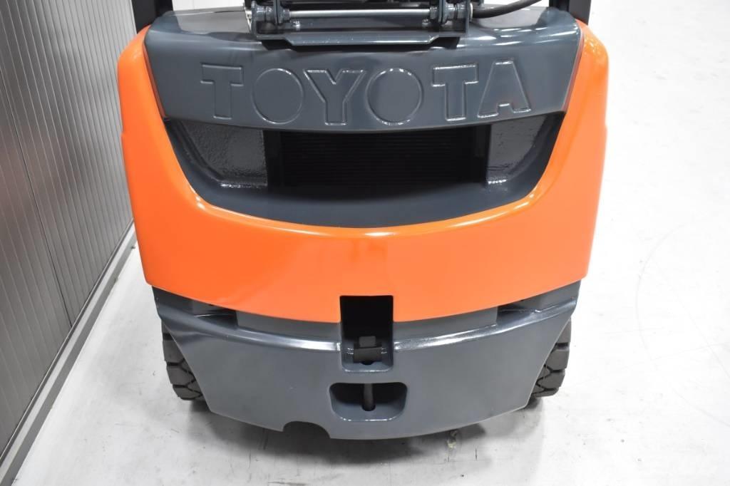 Toyota 02-8FGF18 Gasstapler