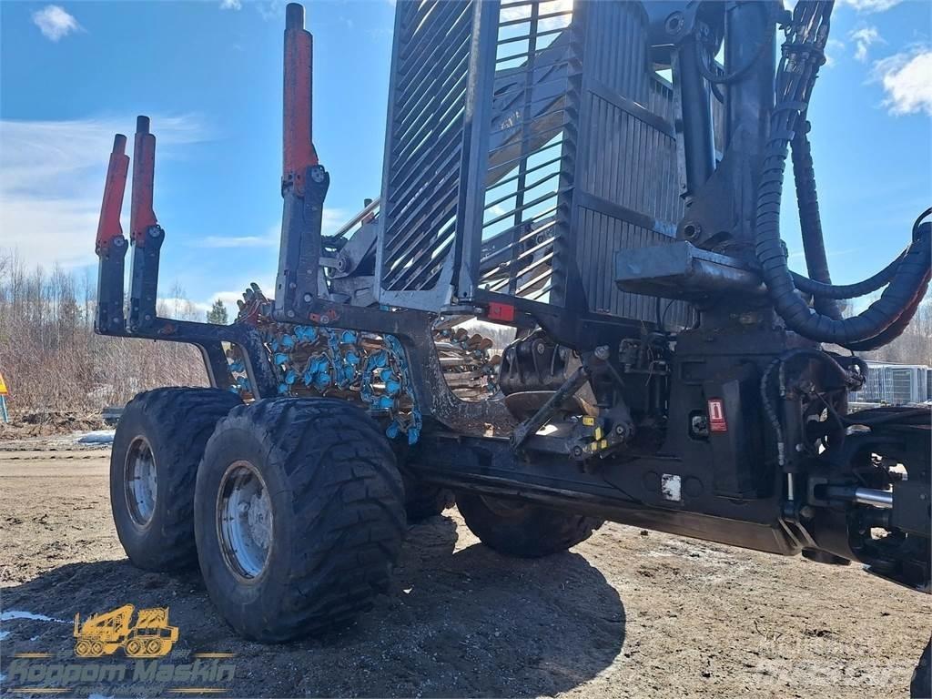 Komatsu 895 Harvester