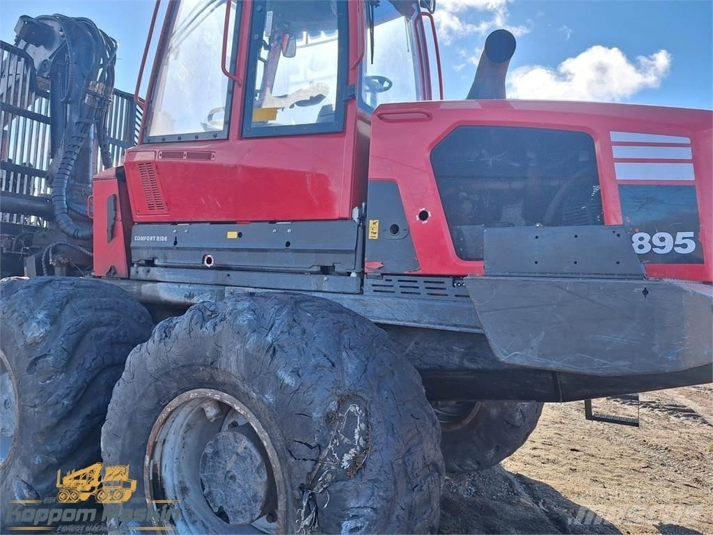 Komatsu 895 Harvester