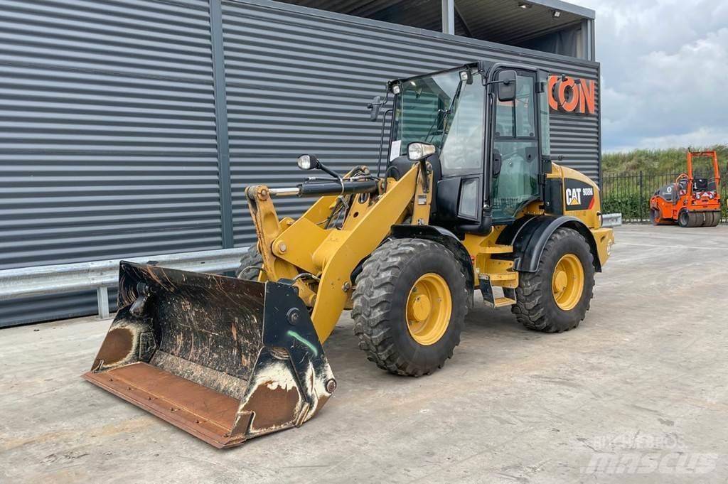 CAT 908M Radlader