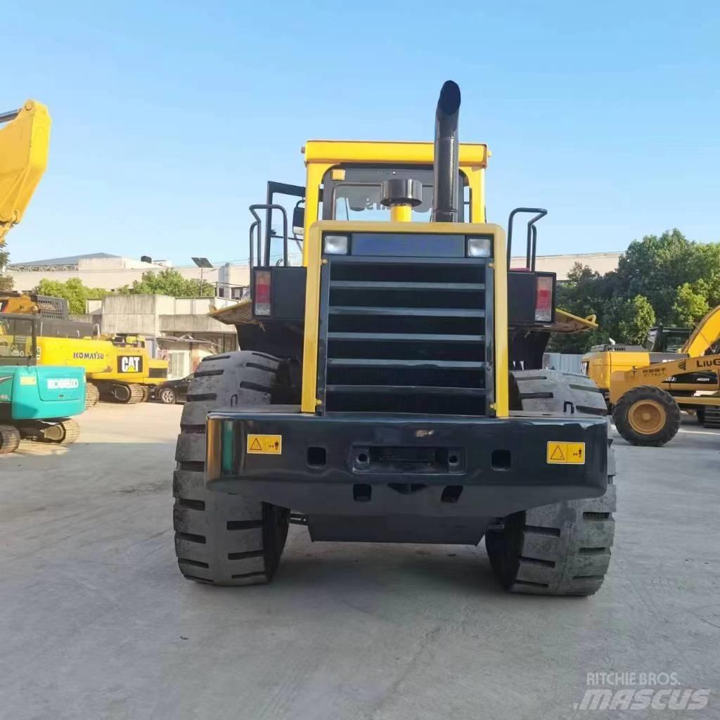 Komatsu WA 320-5 Radlader