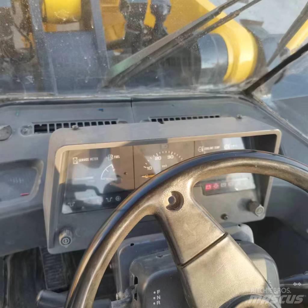 Komatsu WA 320-5 Radlader