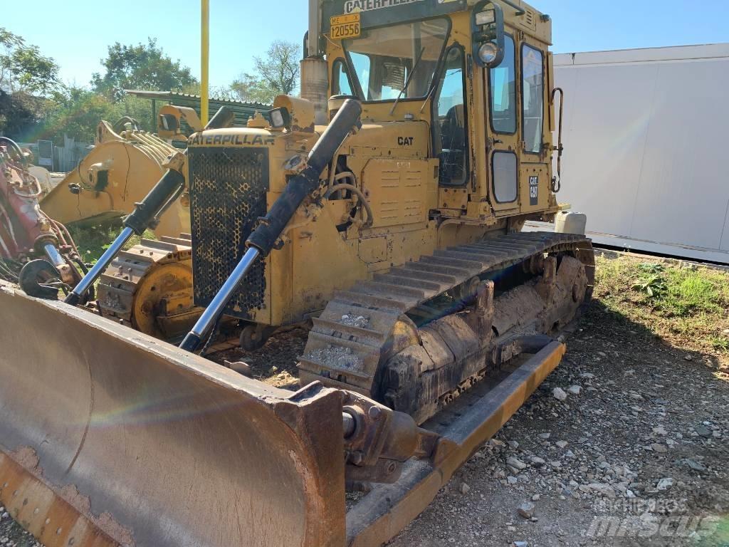 CAT D5B Bulldozer