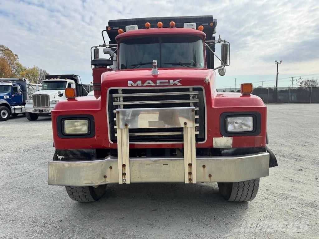 Mack RD 688 S Kipper