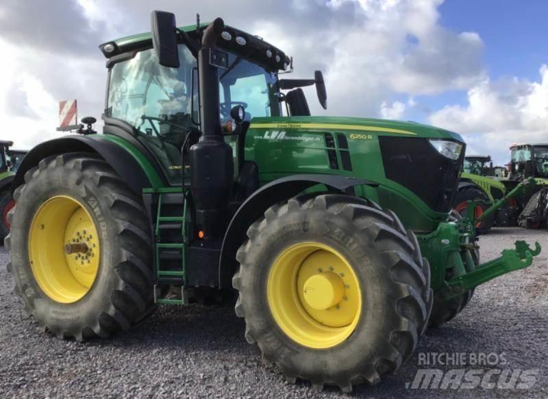 John Deere 6250 R Traktoren