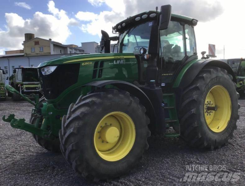 John Deere 6250 R Traktoren