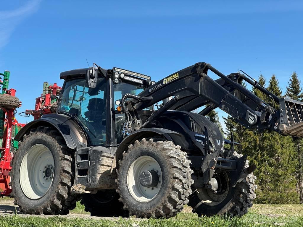 Valtra T 255 Versu Traktoren