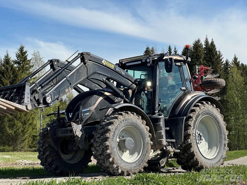 Valtra T 255 Versu Traktoren