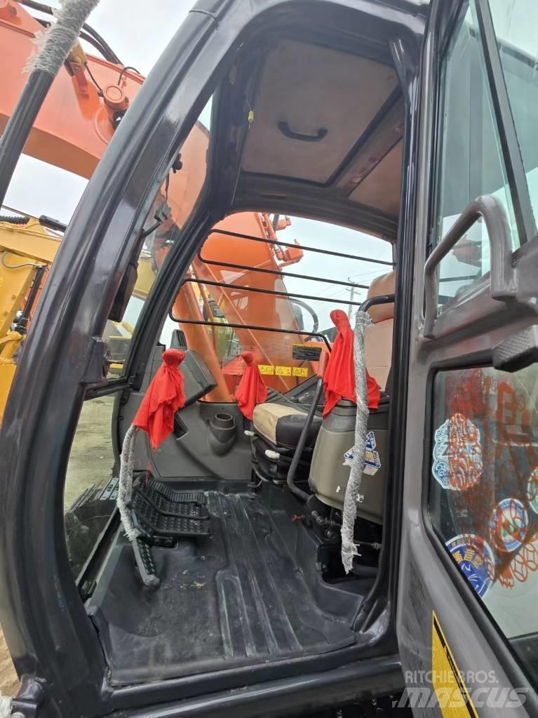 Hitachi ZX 135 US Raupenbagger