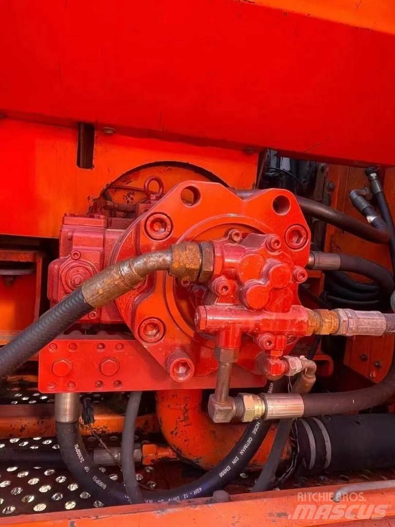 Doosan DH 300 LC-7 Raupenbagger