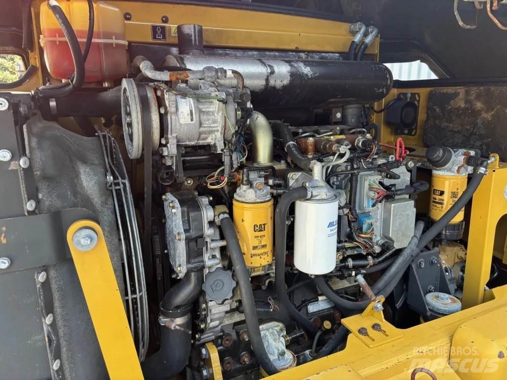 CAT IT 14G Radlader