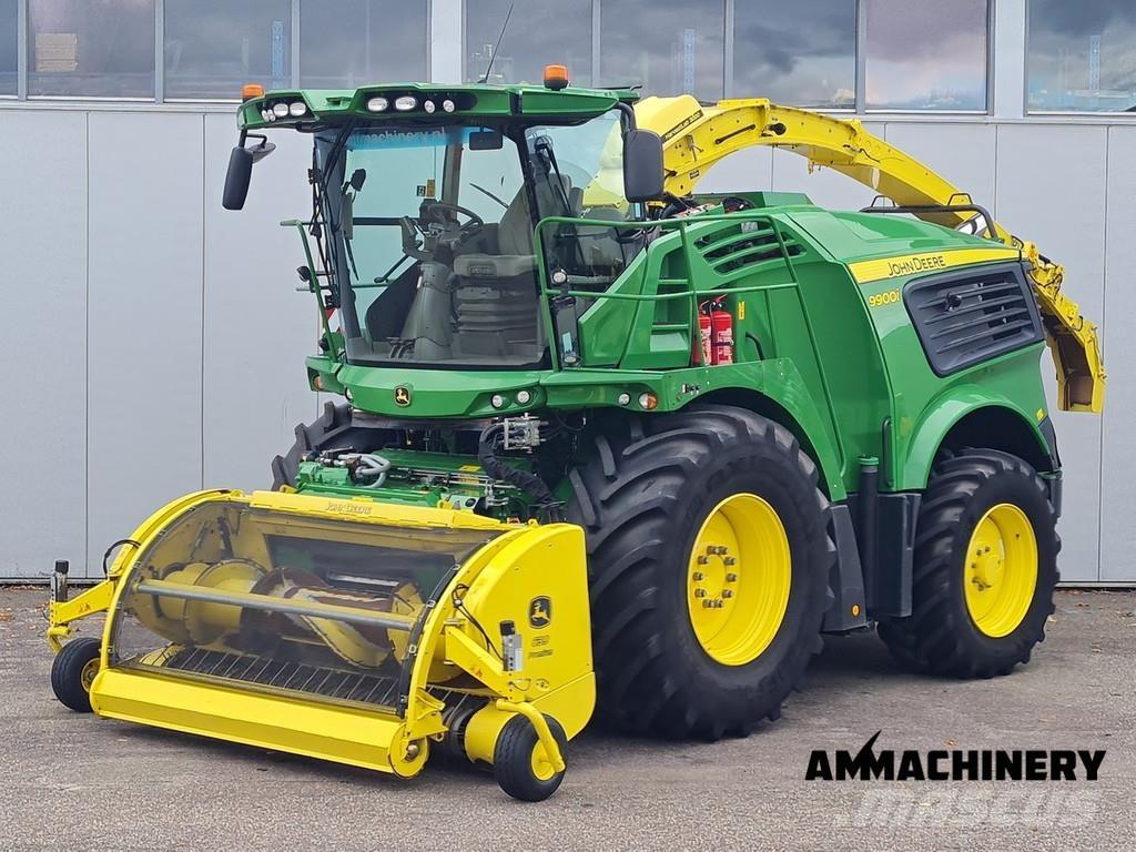 John Deere 9900 i Feldhäcksler