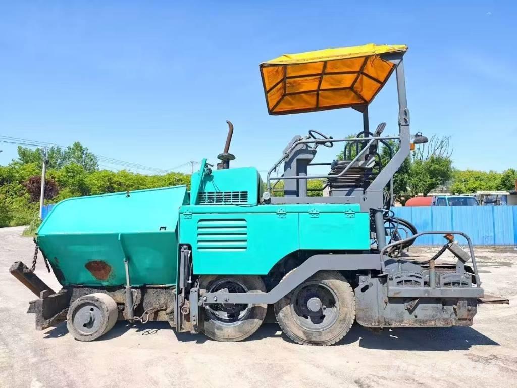 XCMG RP 453 L Strassenfertiger