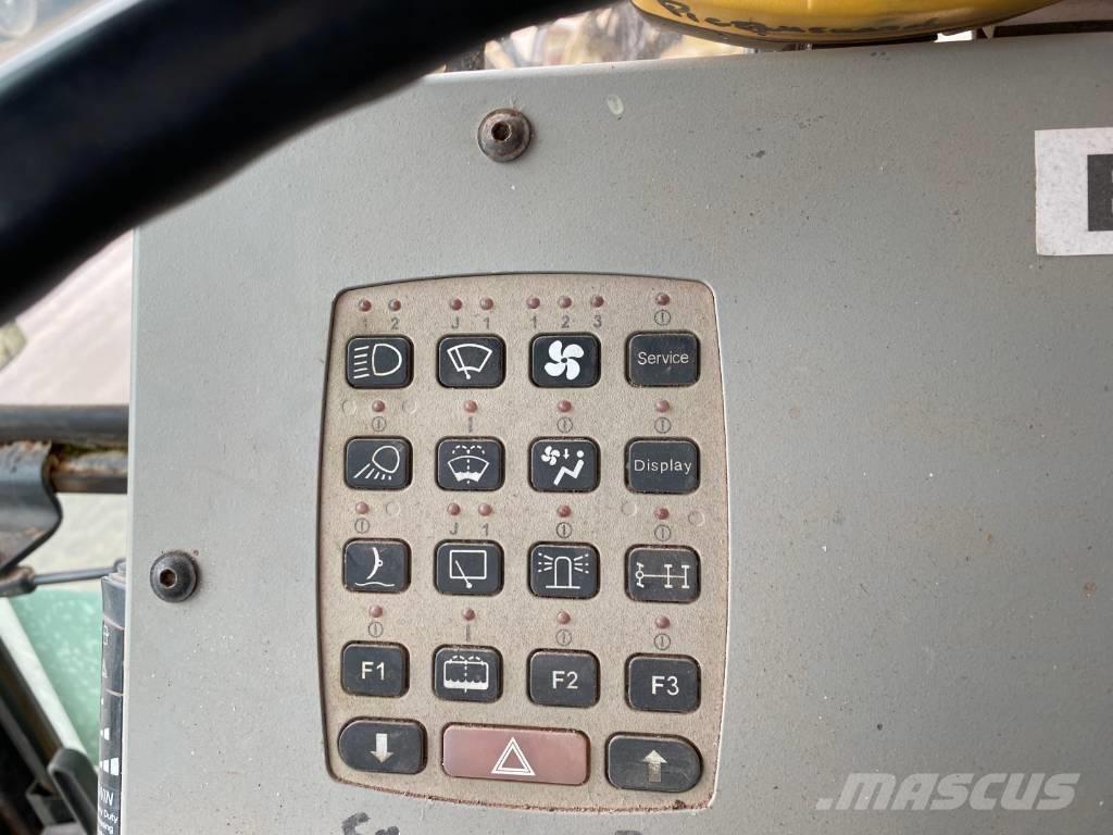 New Holland F 156.6 Grader