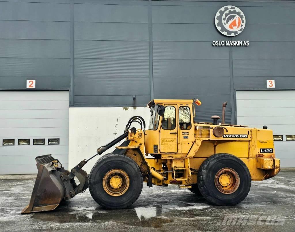 Volvo L 120 Radlader