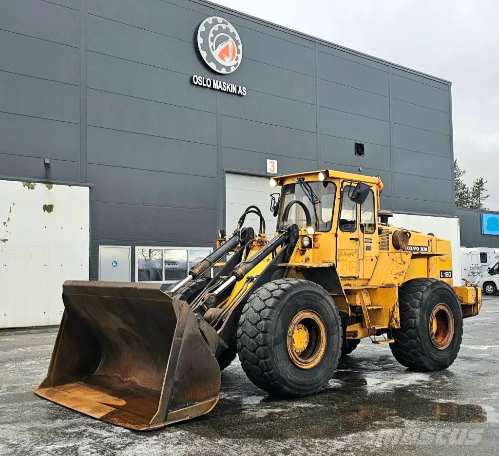 Volvo L 120 Radlader
