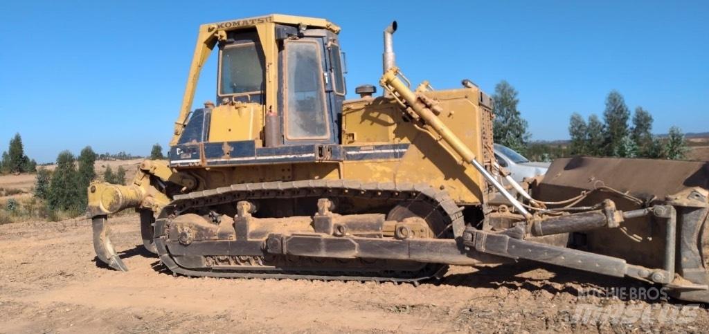 Komatsu D 85 E-21 Bulldozer