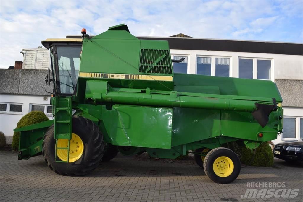 John Deere 1065 Mähdrescher