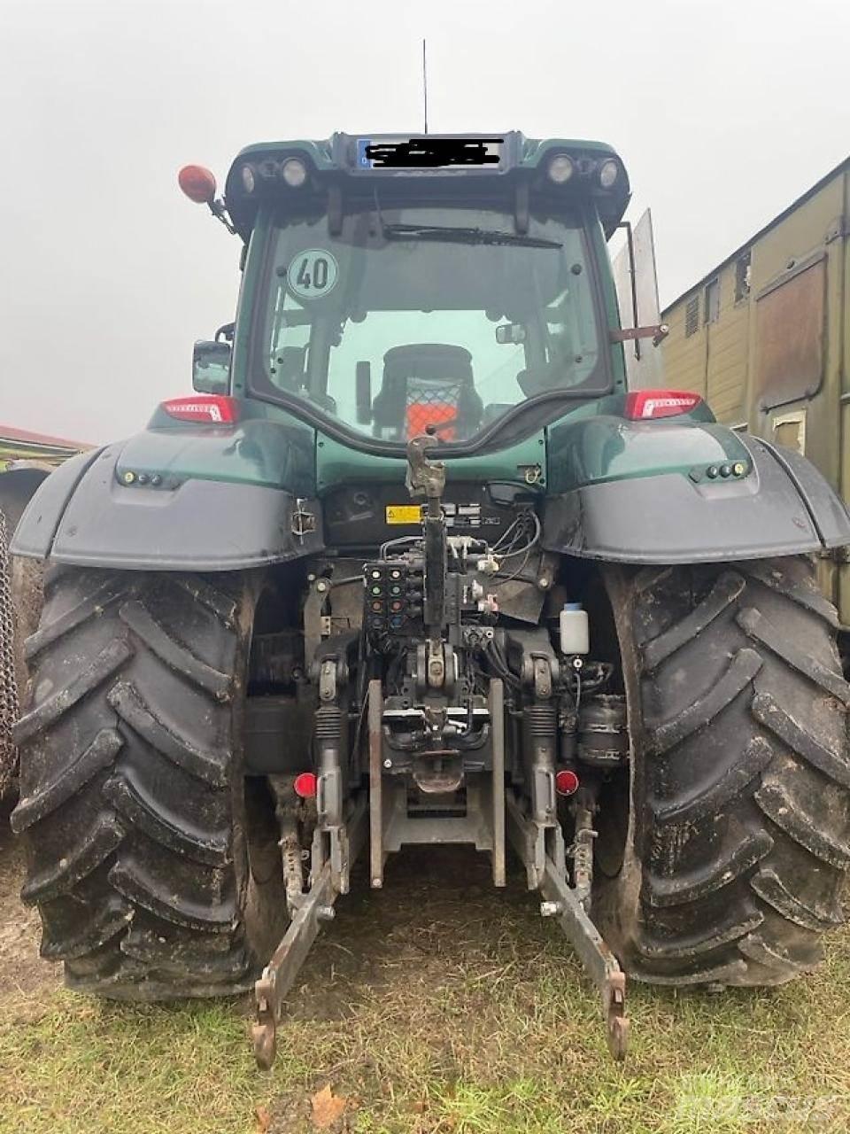 Valtra T 174 E Traktoren