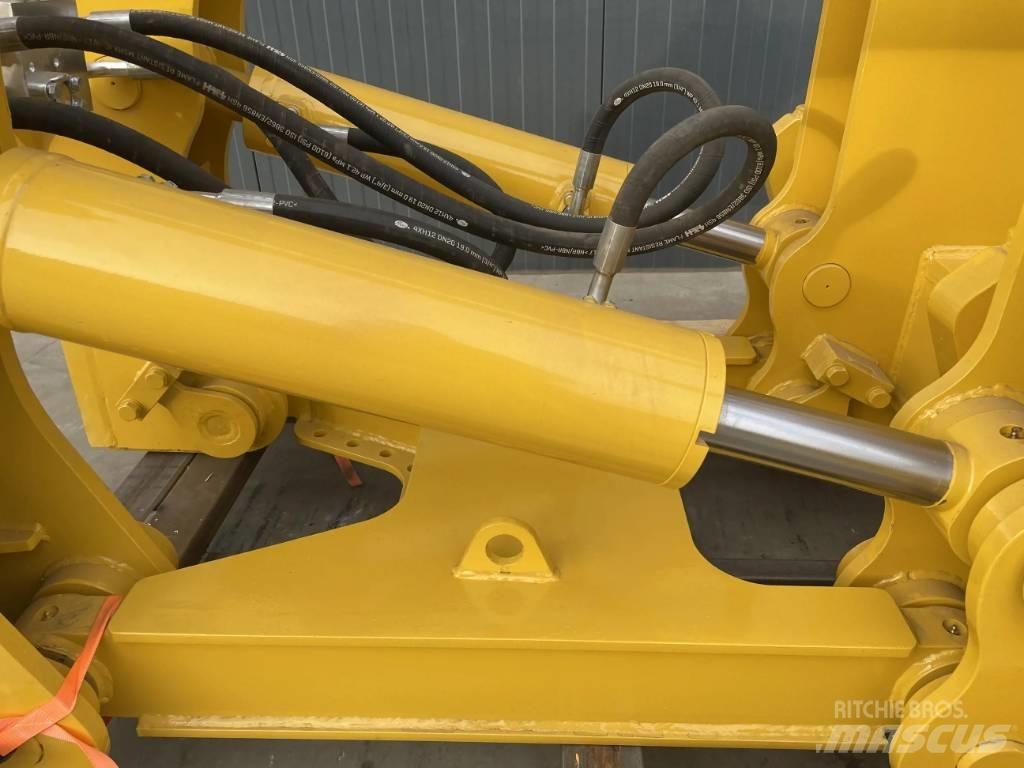 Komatsu D85 Aufreisser