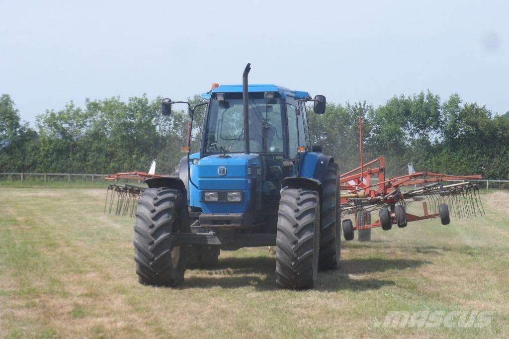 New Holland 8340 Traktoren