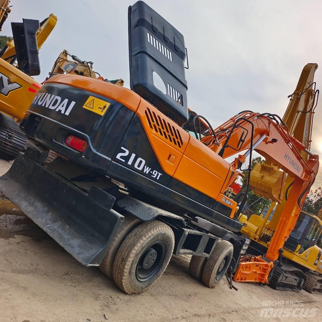Hyundai 210W-9 Mobilbagger