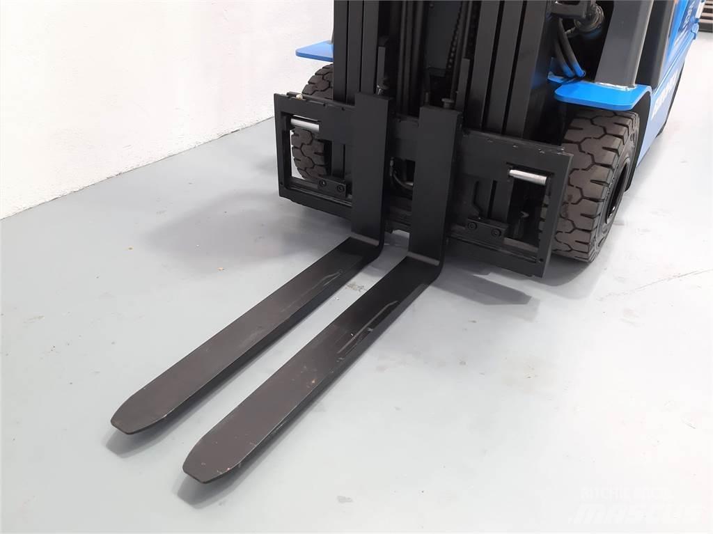  ECB25C Elektrostapler