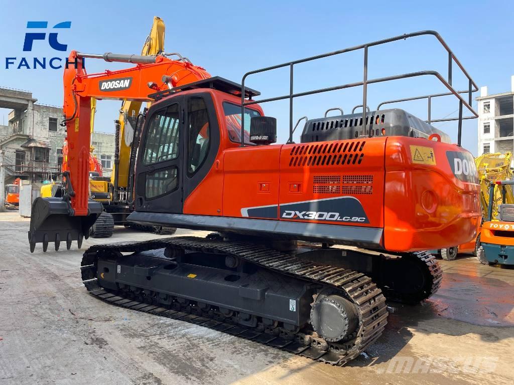 Doosan DX 300LC-9C Raupenbagger