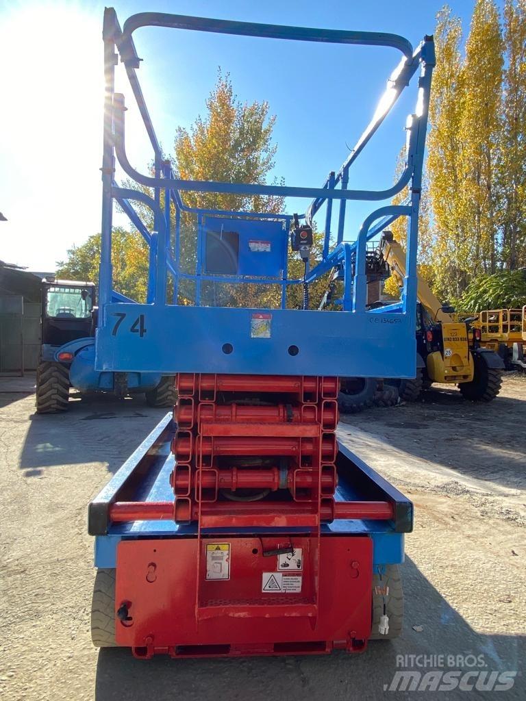 Haulotte Compact 12 Scheren-Arbeitsbühnen