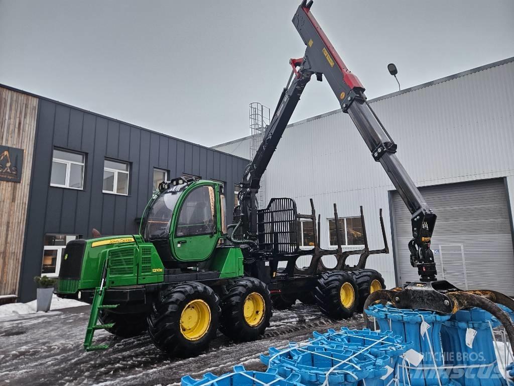 John Deere 1210 E Forwarder