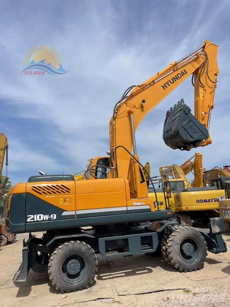 Hyundai R210W-9 Mobilbagger