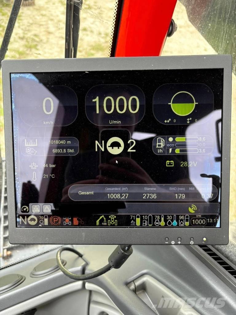 Komatsu 931xc Harvester