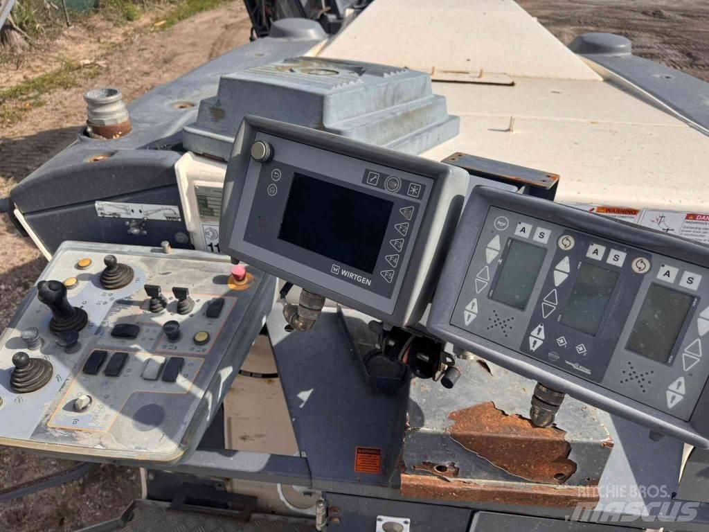 Wirtgen W250 Asphaltfräsen